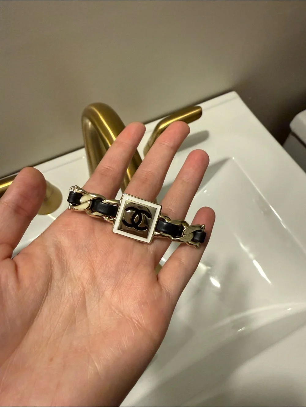 Chanel hair clip